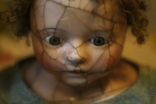 Fractured Doll by Aimee Vogelsang-106103-unsplash