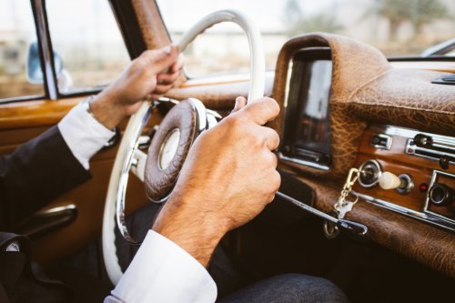 Steering Wheel by Laura Gariglio-139735-unsplash